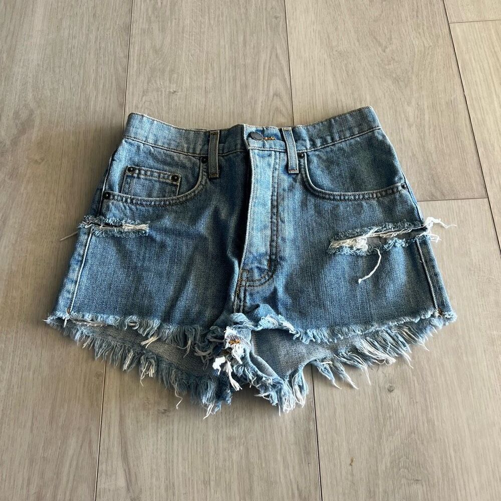 Carmar Denim Los Angeles Shorts Size 24 distressed